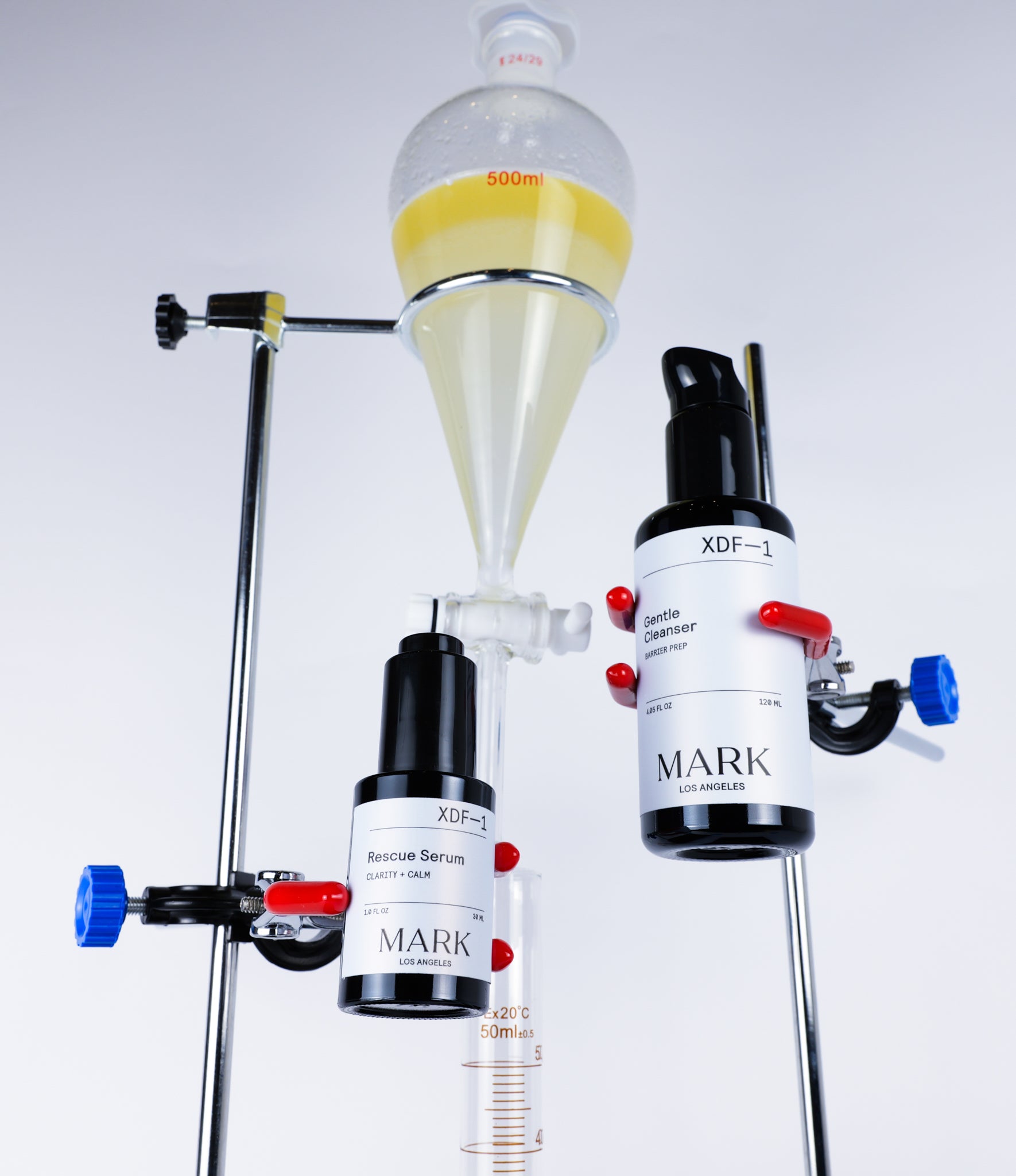 Pharma-grade skincare <br>that fights flare-ups